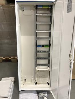 Hager Verteilerschrank mit 1x Verteilerfeld ZU59VT7APZ2 mit APZ, ZB52S